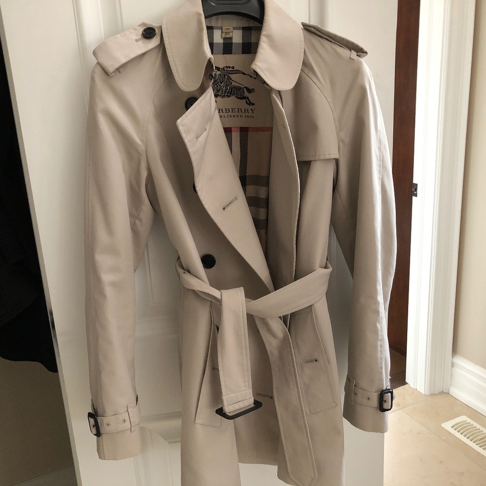 BURBERRY Double Breasted Trench Coat Belted